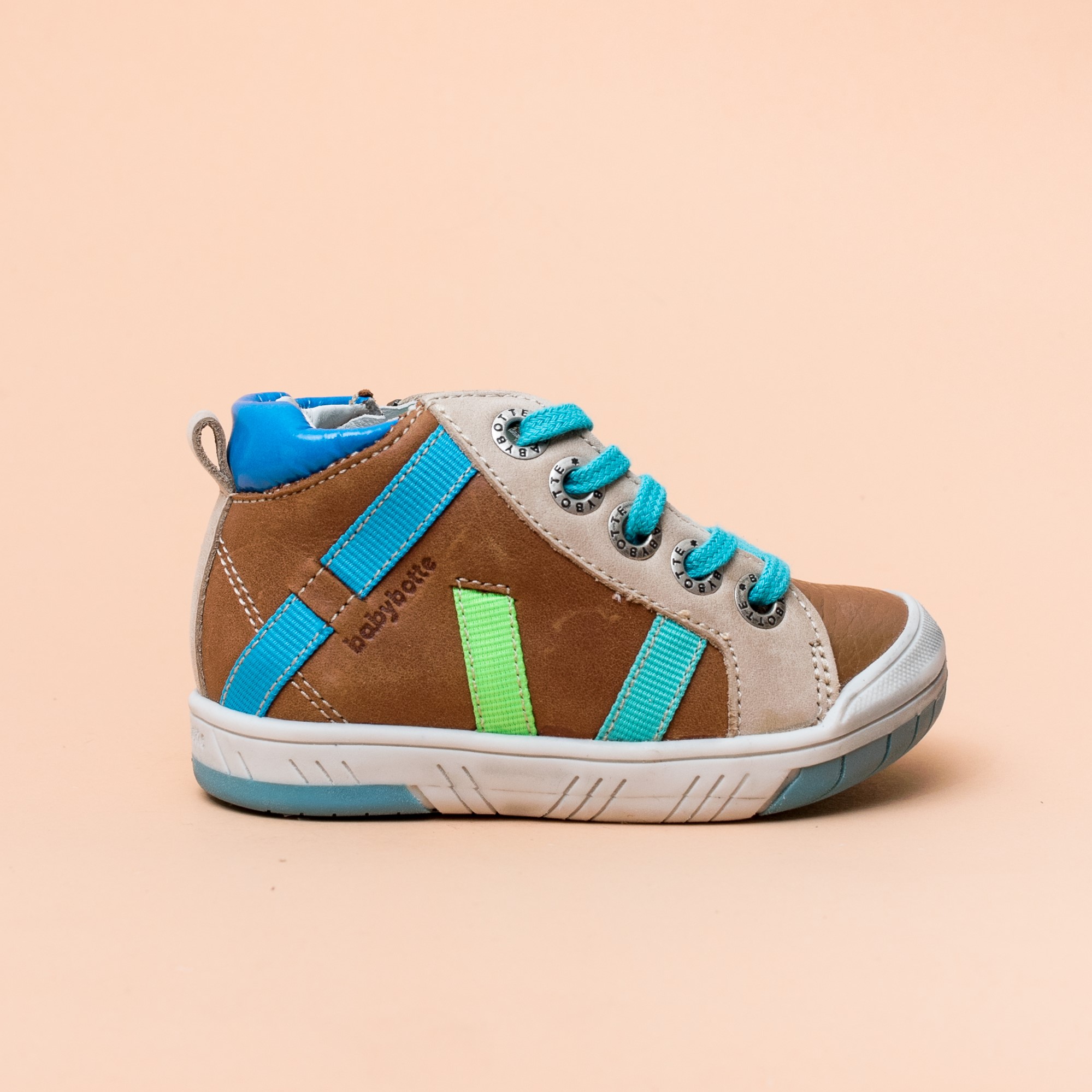 ARTISTREET-CAMEL (204-181)