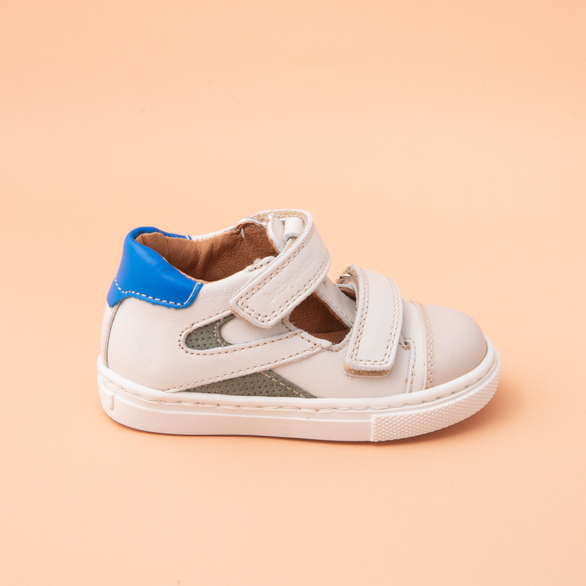 STEROID-CUIR BLANC CASSE (608-251)