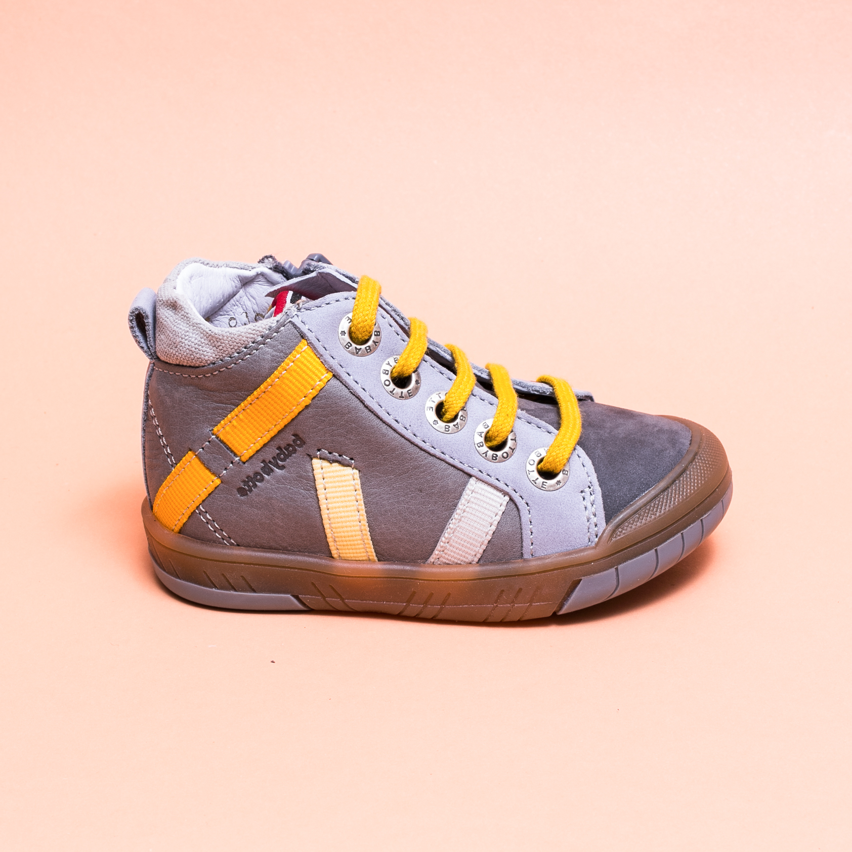 ARTISTREET-GRIS (248-182)